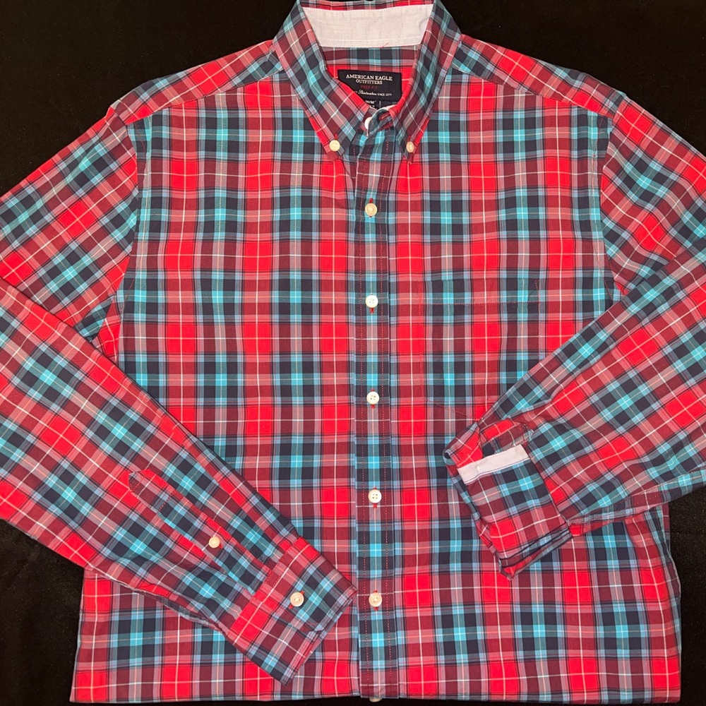 American Eagle - Long Sleeved Plaid